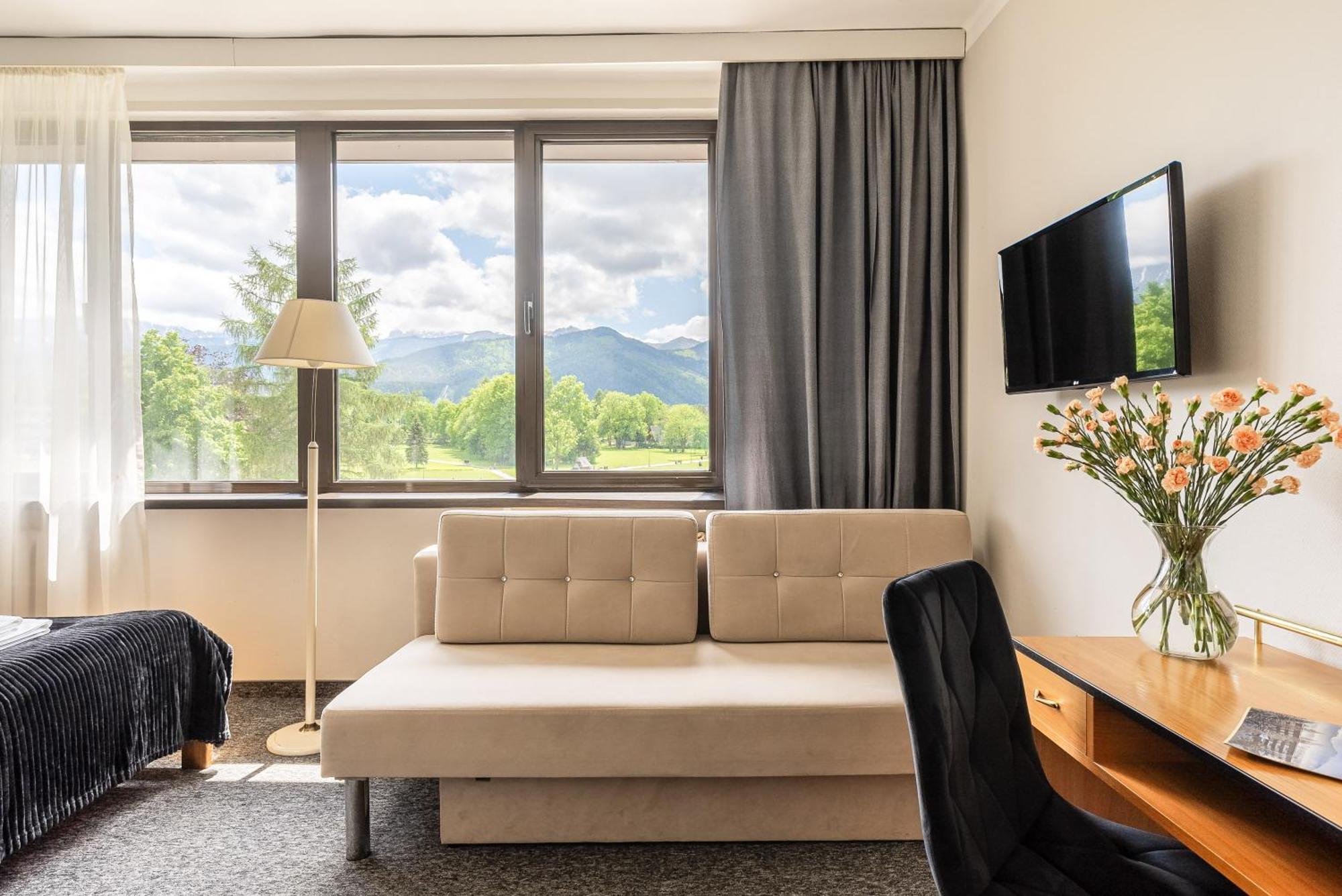 Hotel Helios 300M Od Krupowek Nowy Basen Od 12 Lipca Zakopane Bagian luar foto