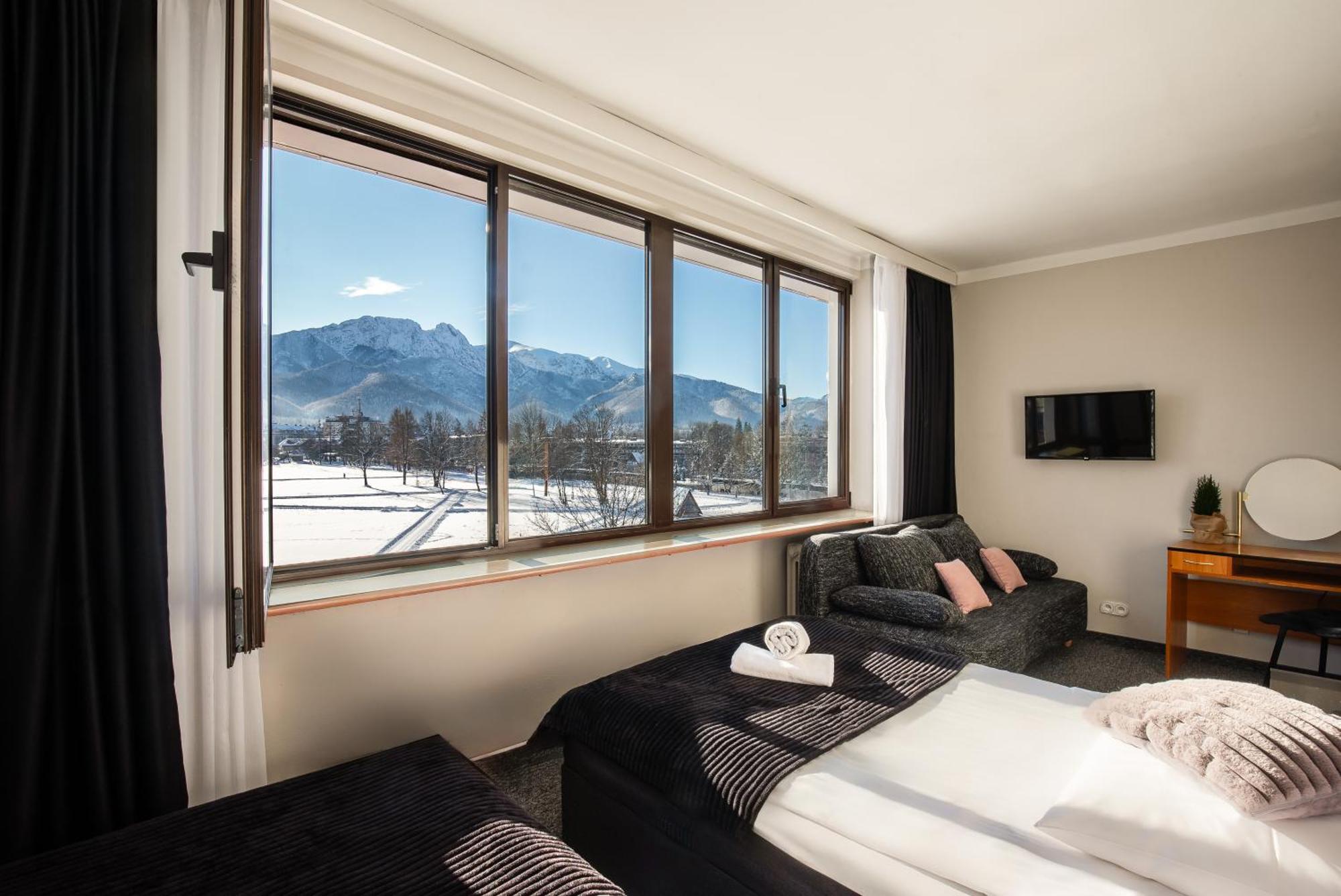 Hotel Helios 300M Od Krupowek Nowy Basen Od 12 Lipca Zakopane Bagian luar foto